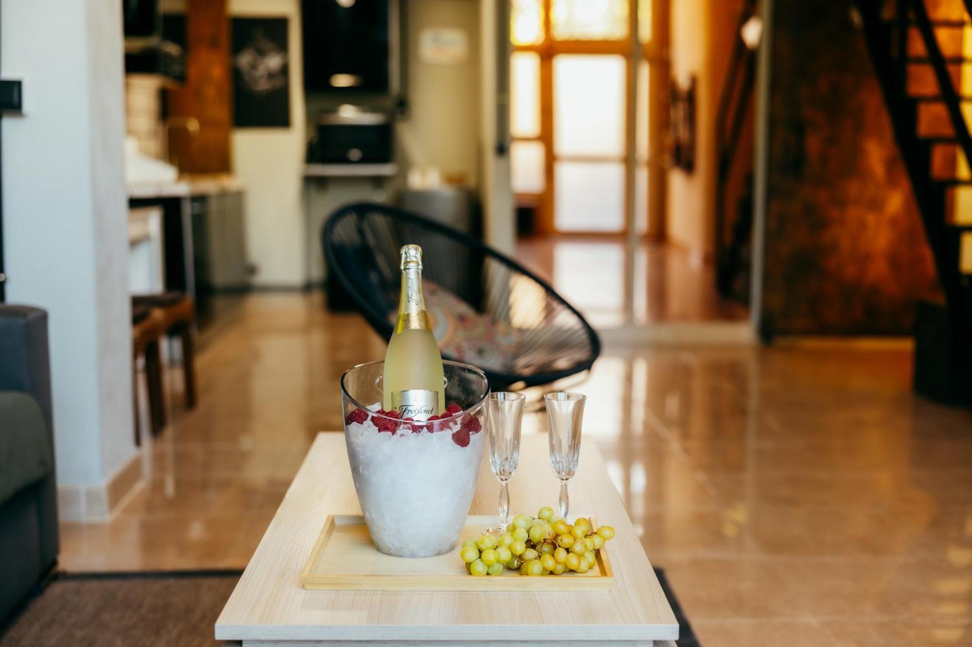 Apartment Ruzafa Roots, 12 Min To Centre, Smart Tv, Wine Valencia Bagian luar foto