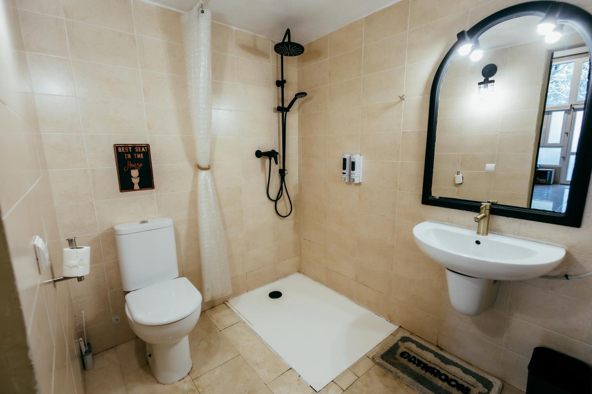 Apartment Ruzafa Roots, 12 Min To Centre, Smart Tv, Wine Valencia Bagian luar foto
