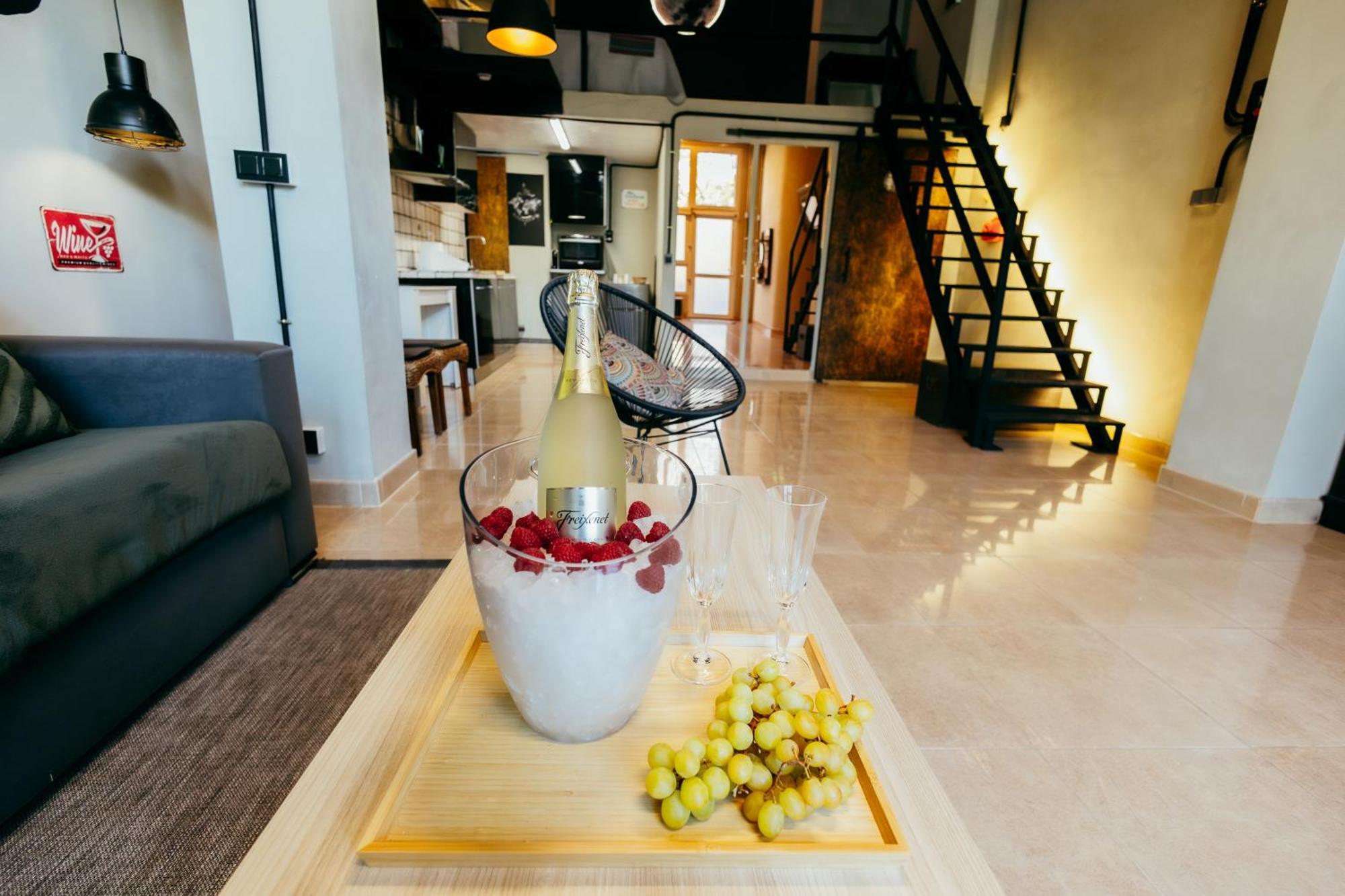 Apartment Ruzafa Roots, 12 Min To Centre, Smart Tv, Wine Valencia Bagian luar foto